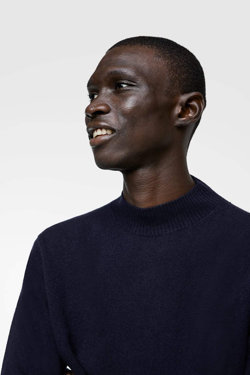 HIGH NECK CASHMERE SWEATER