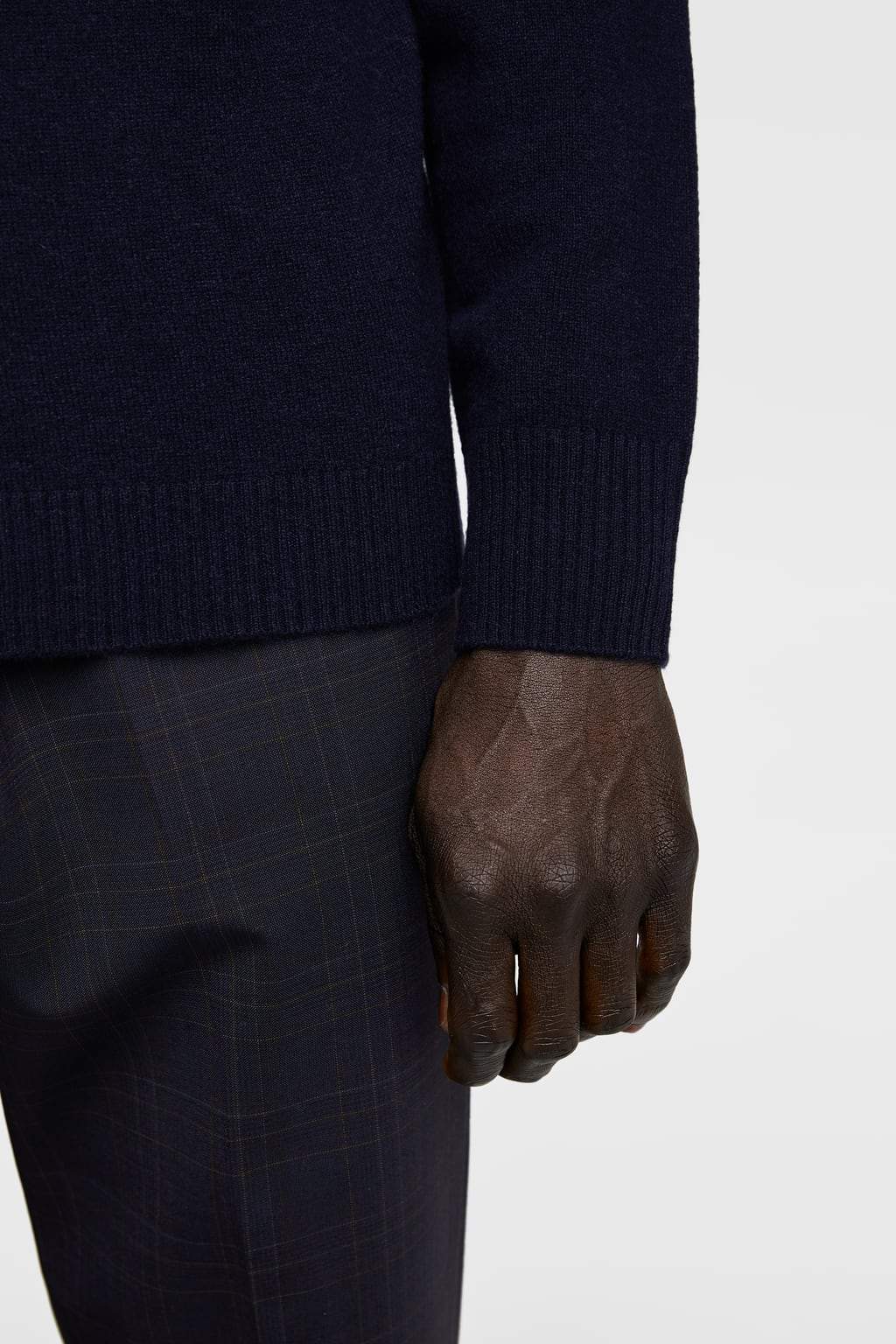 HIGH NECK CASHMERE SWEATER