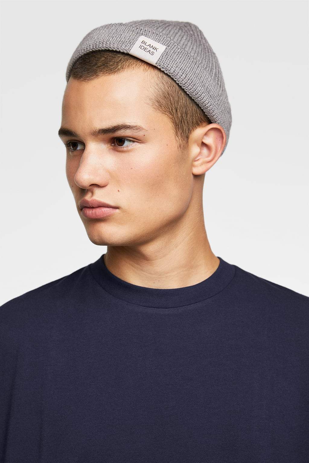 KNITTED BEANIE