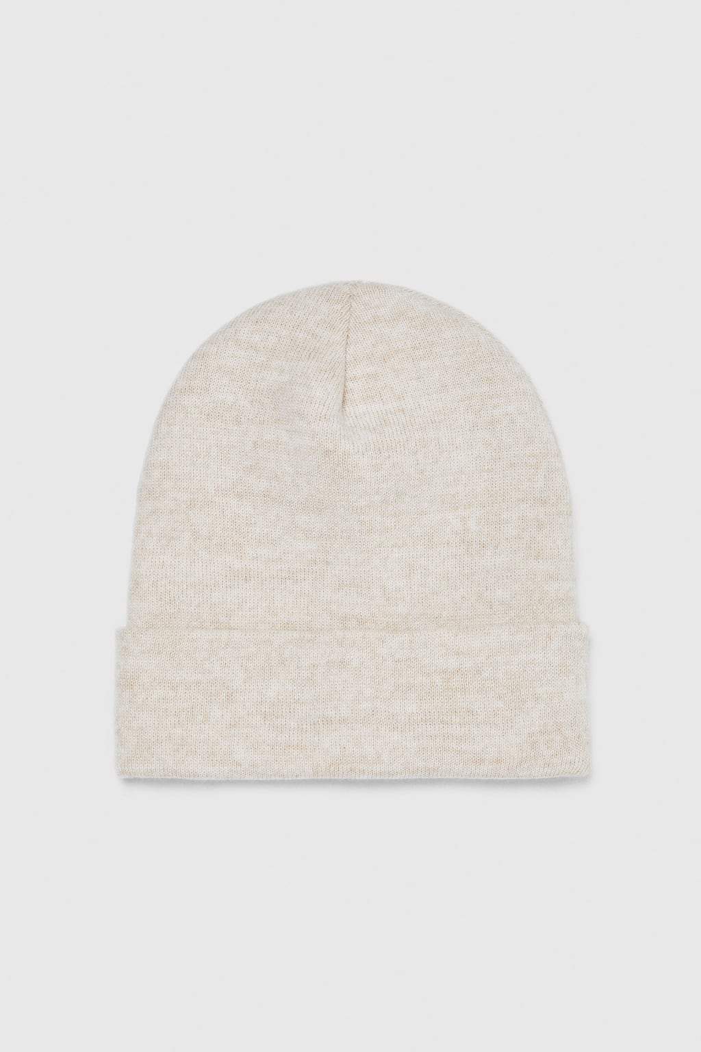 KNITTED BEANIE